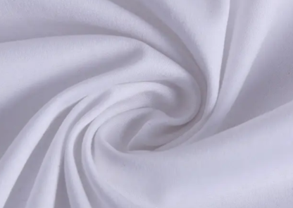 夏季什么樣的工作服的材質(zhì)會更涼爽呢？