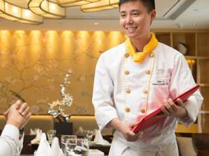 誰(shuí)知道餐飲店工作服定做多少錢？什么因素影響價(jià)格？